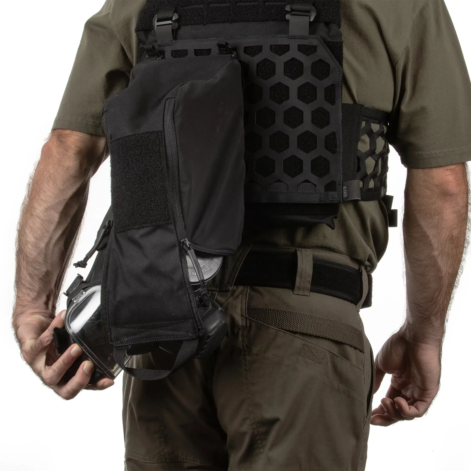 Підсумок для протигазу 5.11 Tactical "Flex Gas Mask Pouch" - військове спорядження Darkskiff - фото 13 Підсумок для протигазу 5.11 Tactical "Flex Gas Mask Pouch" - тактичне спорядження Darkskiff - фото 13