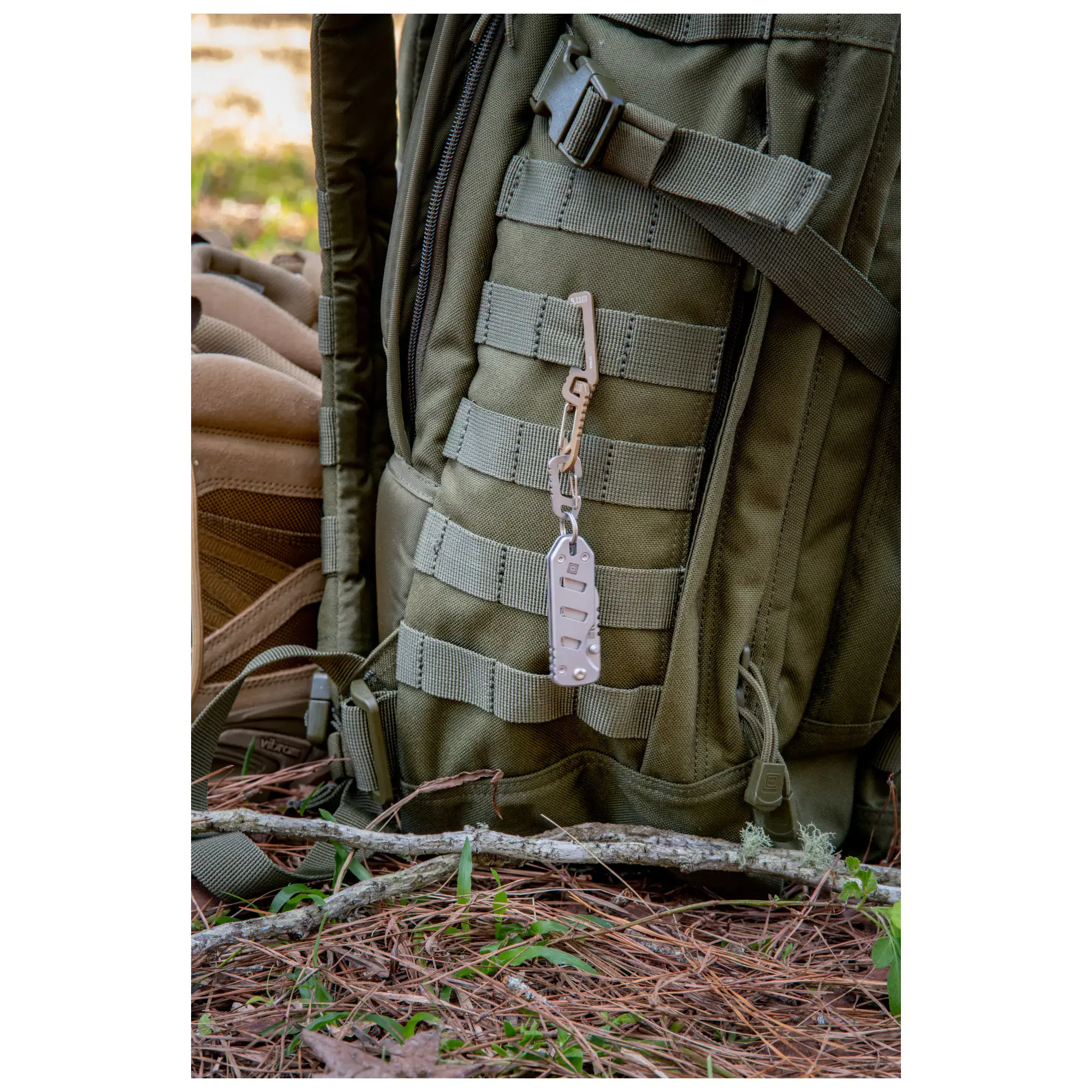Брелок-карабін 5.11 Tactical "Hardpoint M1+MD" - військове спорядження Darkskiff - фото 12 Брелок-карабін 5.11 Tactical "Hardpoint M1+MD" - тактичне спорядження Darkskiff - фото 12