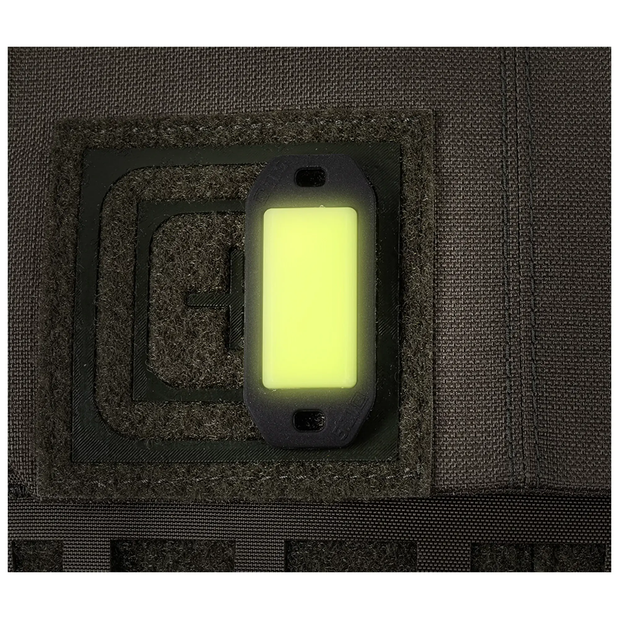 Светонакопительный маячок для снаряжения "5.11 Tactical Light Bar 1" - военное снаряжение Darkskiff - фото 10 Светонакопительный маячок для снаряжения "5.11 Tactical Light Bar 1" - тактическое снаряжение Darkskiff - фото 10