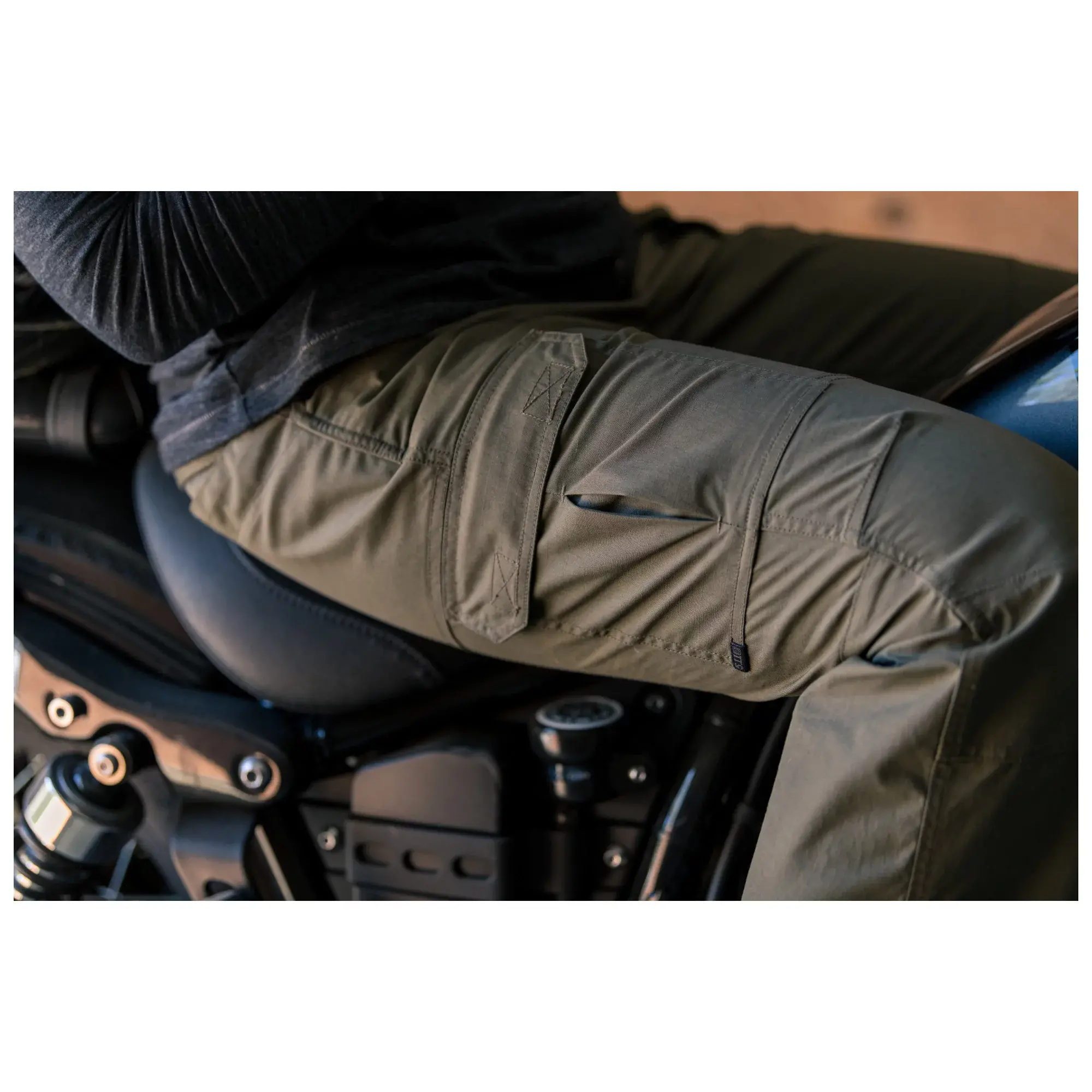 Штани тактичні жіночі 5.11 Tactical "ABR PRO Pants - Women's" - військове спорядження Darkskiff - фото 14 Штани тактичні жіночі 5.11 Tactical "ABR PRO Pants - Women's" - тактичне спорядження Darkskiff - фото 14