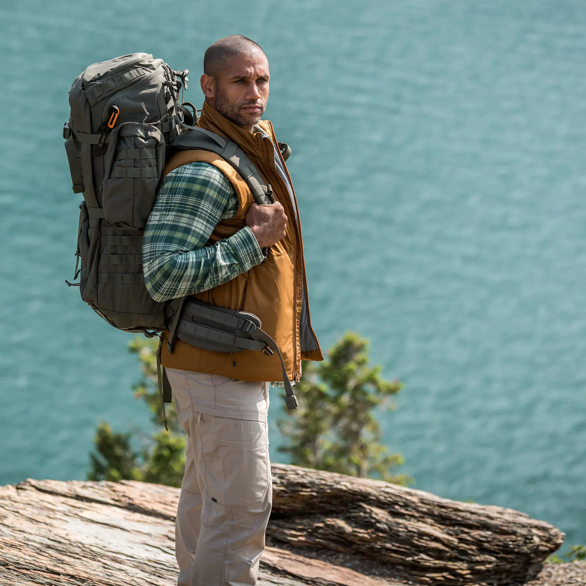Жилет утепленный "5.11 Tactical® Adventure Primaloft® Ineventated Vest" - военное снаряжение Darkskiff - фото 17 Жилет утепленный "5.11 Tactical® Adventure Primaloft® Ineventated Vest" - тактическое снаряжение Darkskiff - фото 17