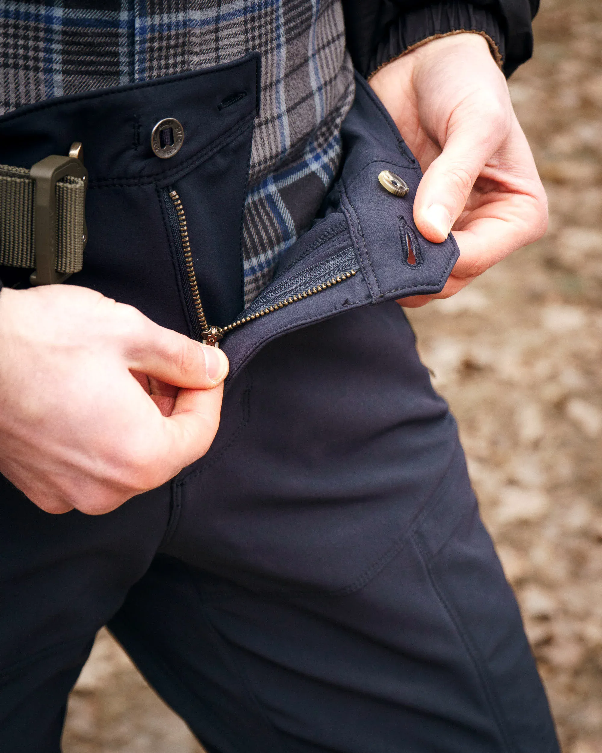 Водонепроницаемые брюки 5.11 Tactical® "Apex® Softshell Pants" - военное снаряжение Darkskiff - фото 21 Водонепроницаемые брюки 5.11 Tactical® "Apex® Softshell Pants" - тактическое снаряжение Darkskiff - фото 21