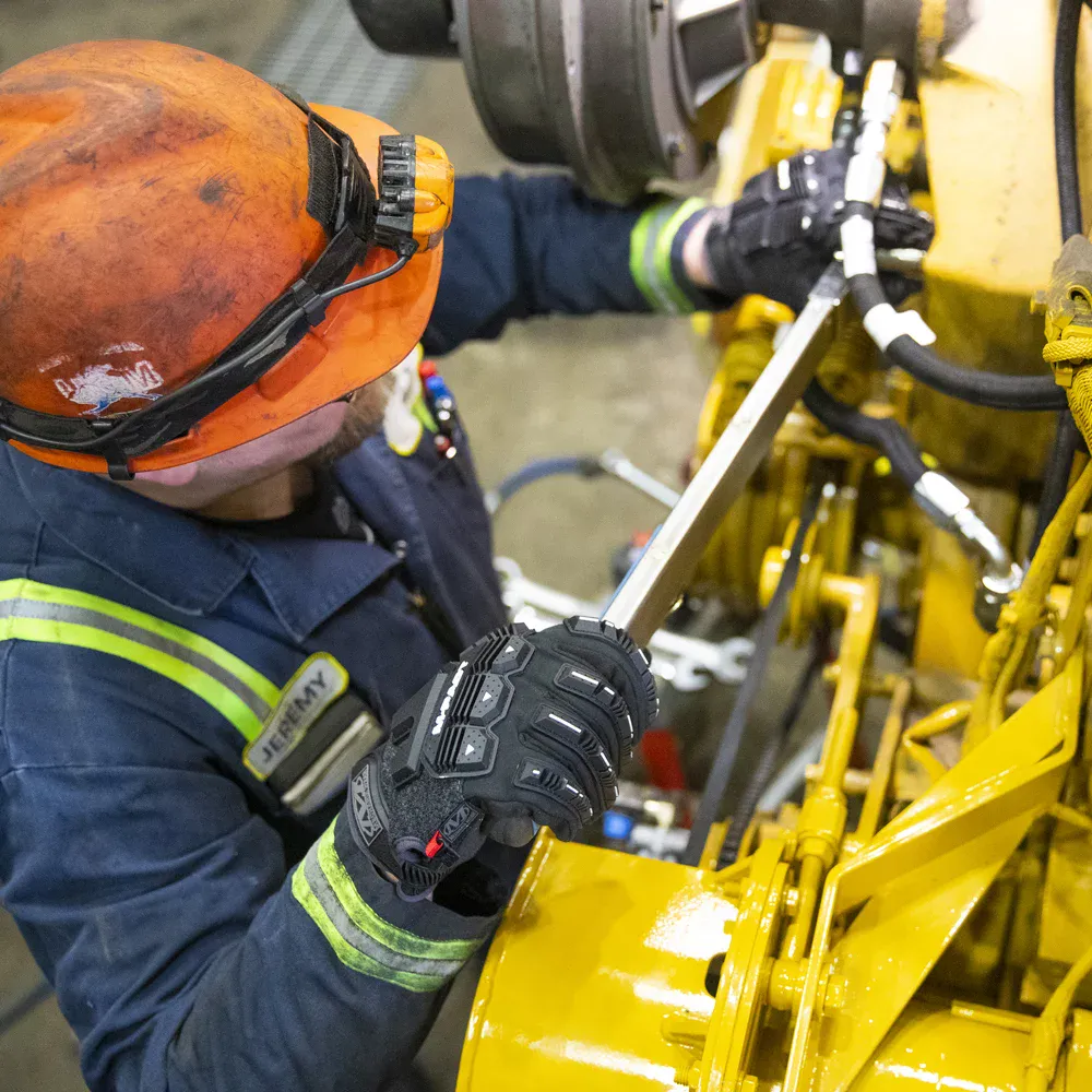 Рукавички тактичні зимові Mechanix® "Coldwork™ M-Pact® Gloves" - військове спорядження Darkskiff - фото 20 Рукавички тактичні зимові Mechanix® "Coldwork™ M-Pact® Gloves" - тактичне спорядження Darkskiff - фото 20