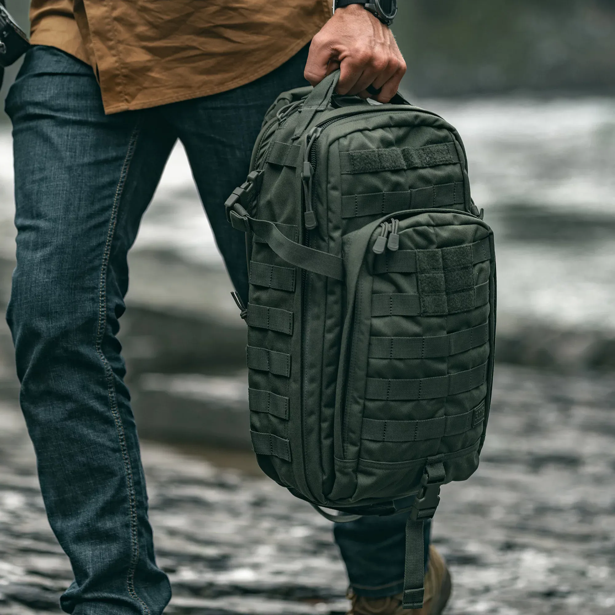 Сумка-рюкзак однолямочна "5.11 Tactical® RUSH® MOAB™ 10 Sling Pack 18L" - військове спорядження Darkskiff - фото 17 Сумка-рюкзак однолямочна "5.11 Tactical® RUSH® MOAB™ 10 Sling Pack 18L" - тактичне спорядження Darkskiff - фото 17
