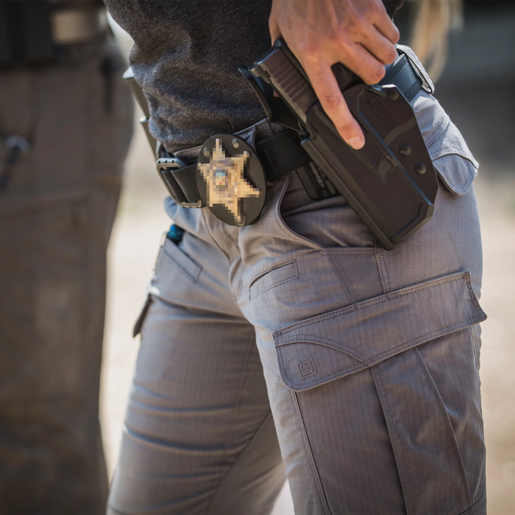Женские тактические брюки 5.11 Tactical® "Женские штаны Stryke®" - военное снаряжение Darkskiff - фото 17 Женские тактические брюки 5.11 Tactical® "Женские штаны Stryke®" - тактическое снаряжение Darkskiff - фото 17