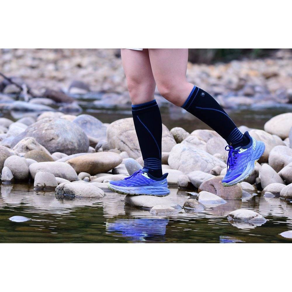Водонепроникні шкарпетки Dexshell Longlite Socks 2.0, блакитні полоски, розмір XL (47-49) - військове спорядження Darkskiff - фото 15 Водонепроникні шкарпетки Dexshell Longlite Socks 2.0, блакитні полоски, розмір XL (47-49) - тактичне спорядження Darkskiff - фото 15