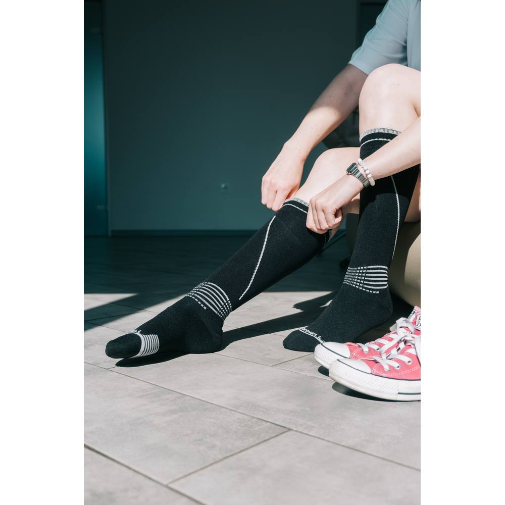 Водонепроникні шкарпетки Dexshell Longlite Socks 2.0, блакитні полоски, розмір XL (47-49) - військове спорядження Darkskiff - фото 19 Водонепроникні шкарпетки Dexshell Longlite Socks 2.0, блакитні полоски, розмір XL (47-49) - тактичне спорядження Darkskiff - фото 19